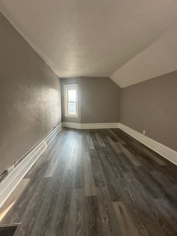 1160 Sanford St Apt 2 – photo 3
