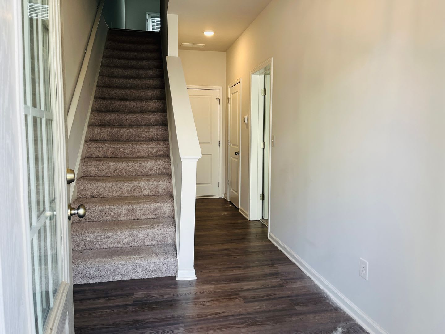 Stunning 3 Bedroom 3 5 Bathroom Townhome Located On The Newnan Linc Must See 500 Off First Months Rent With Mi On Or Before 8 31 – photo 2
