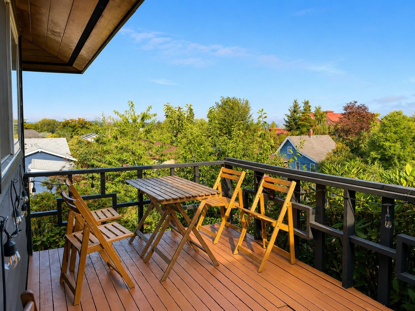 Fully Furnished and Renovated Top-Floor Unit with Prime Olympic Mountain Views [Utilities Included] – photo 3