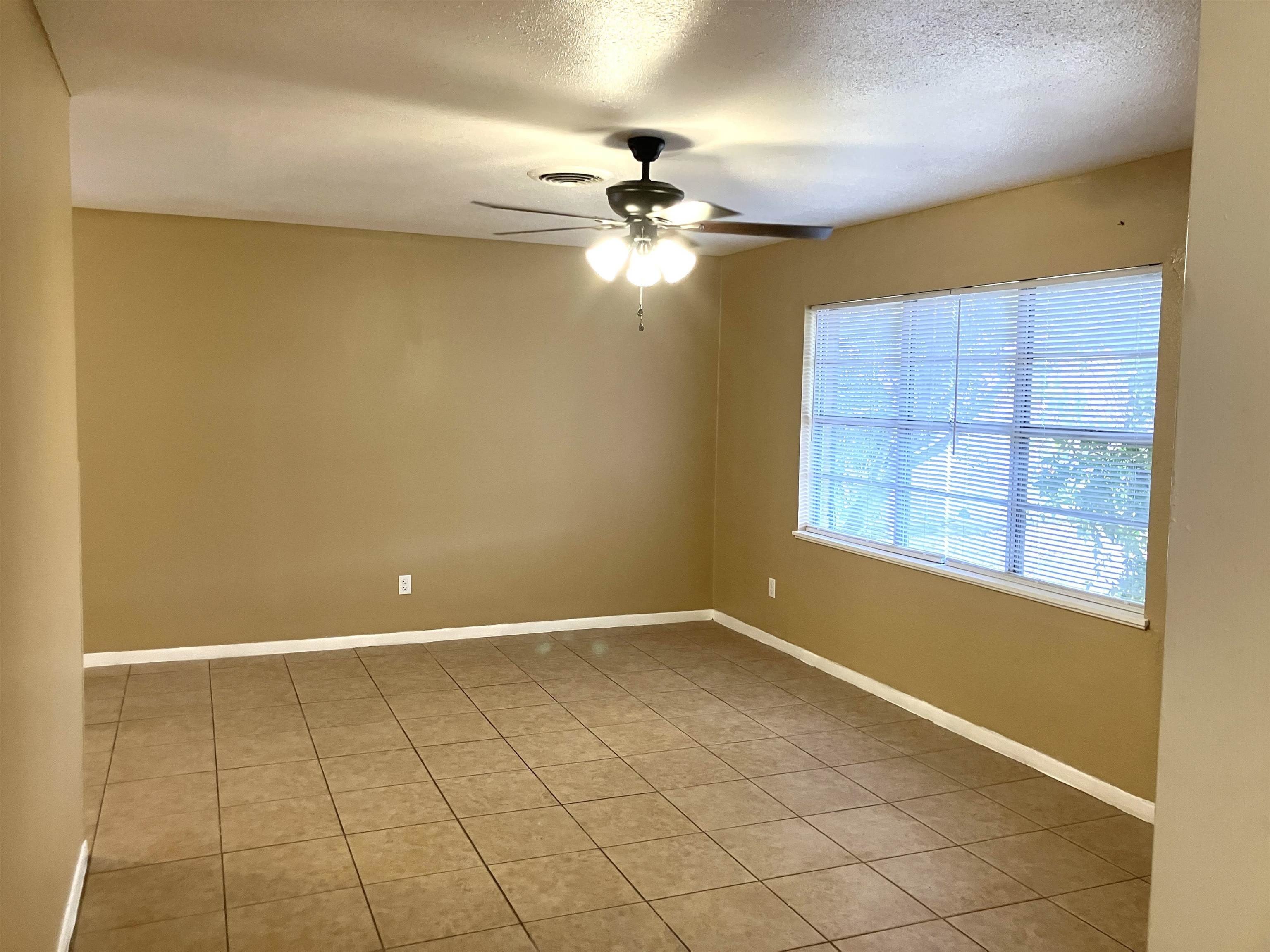1112B Northwood – photo 3
