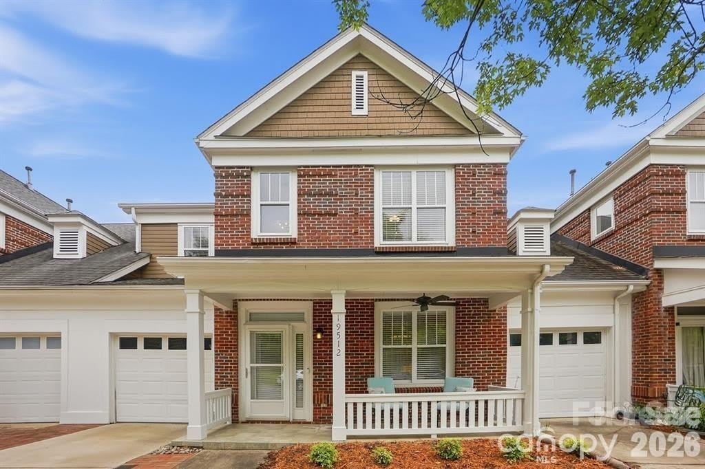 19512 Topgallant Drive – photo 1