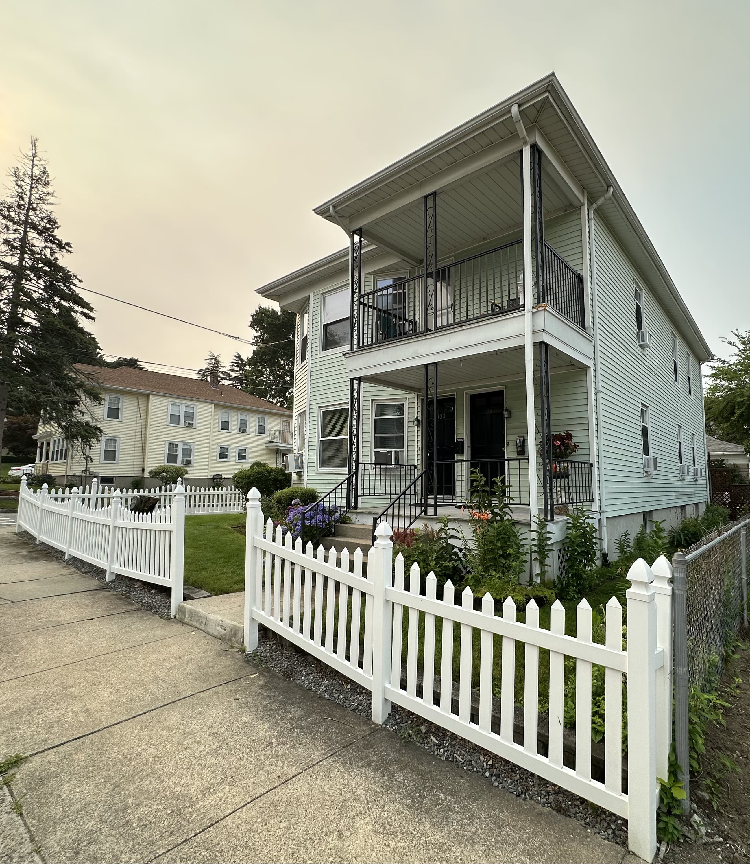 122 Lowden Street – photo 3