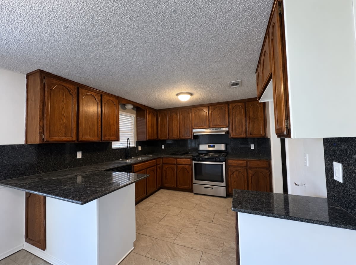 1054 Cumberland Mansion – photo 4