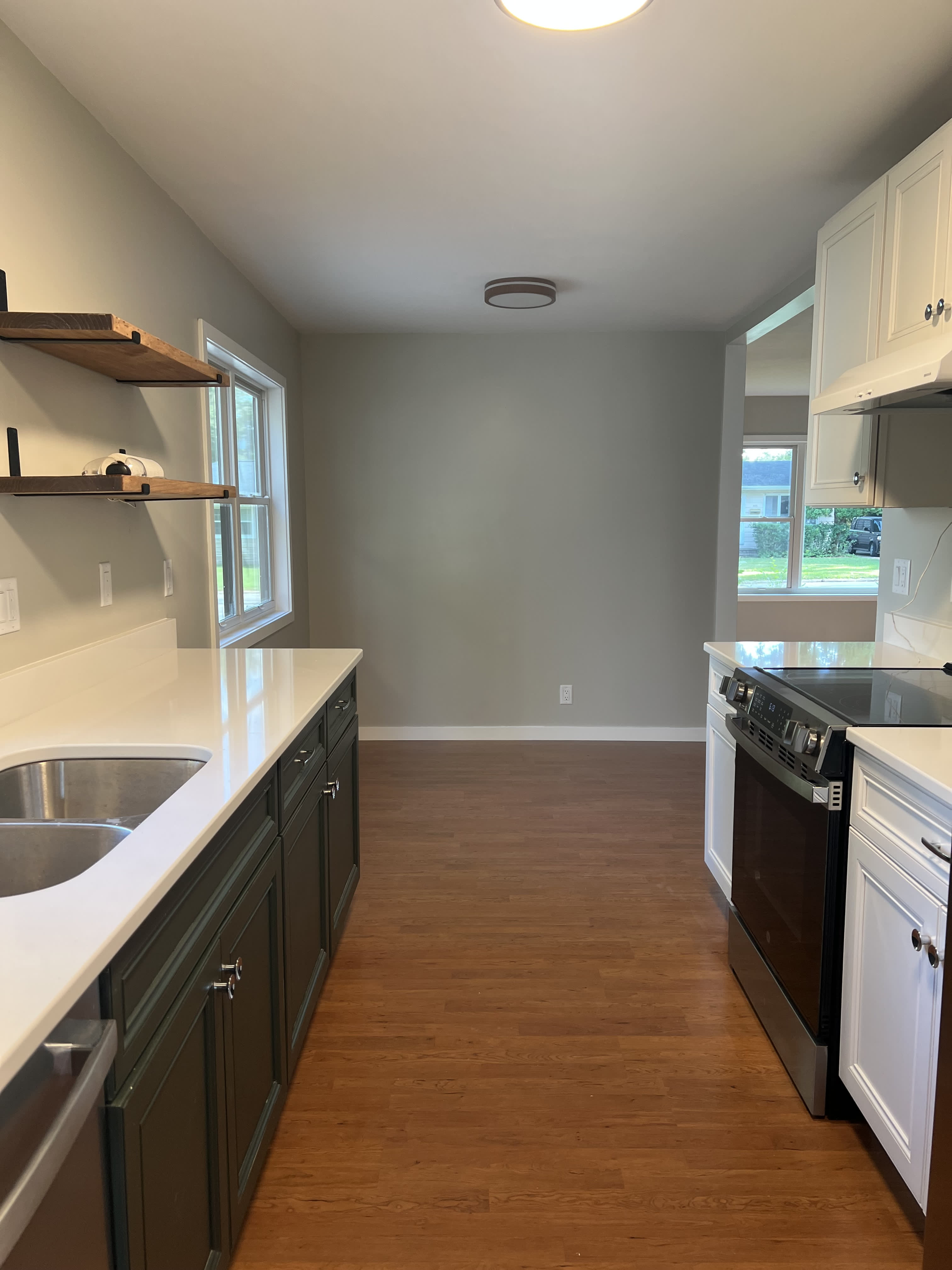 706 Whiting Avenue – photo 3