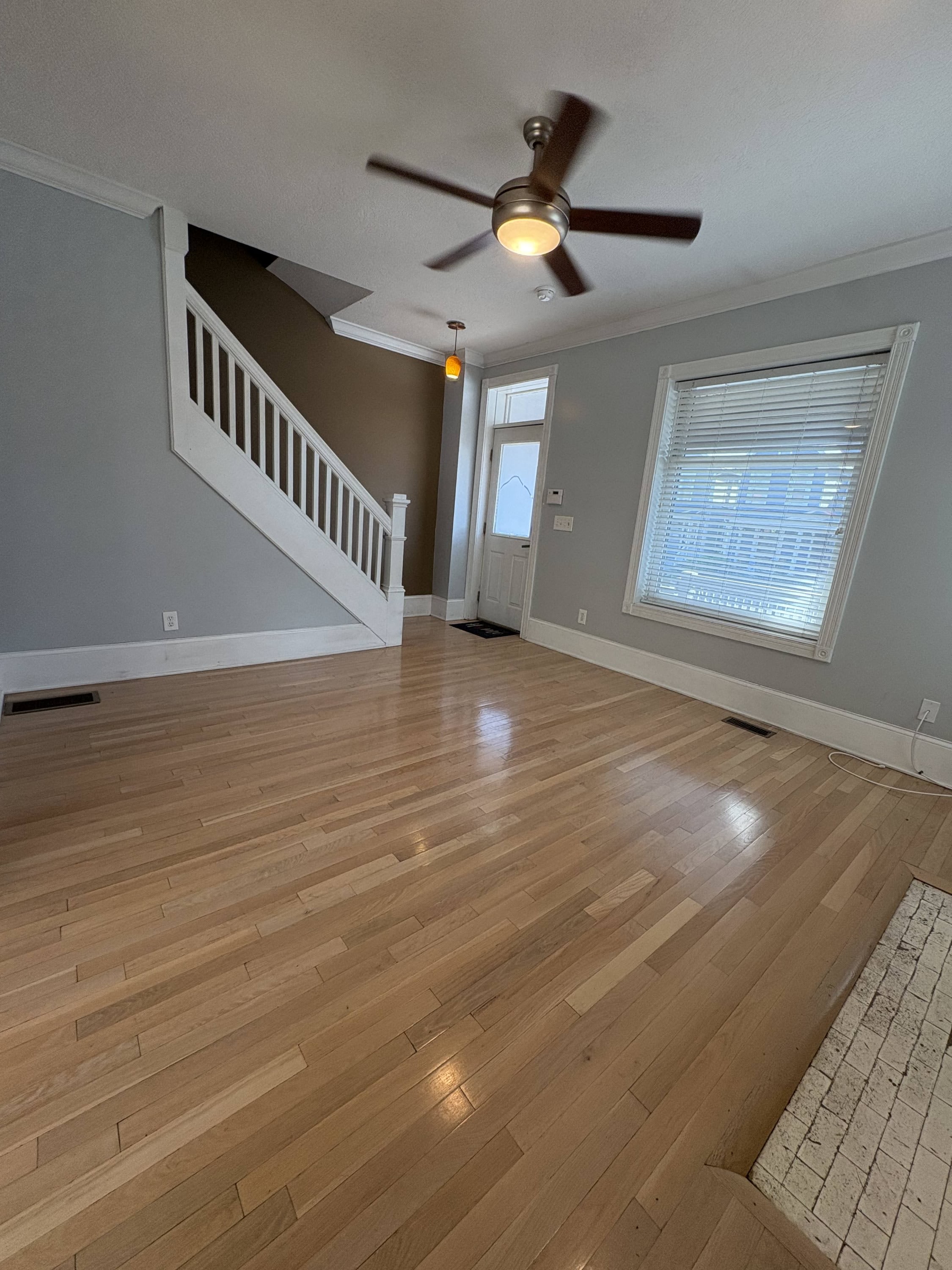 1135 Summit Street 1 – photo 2