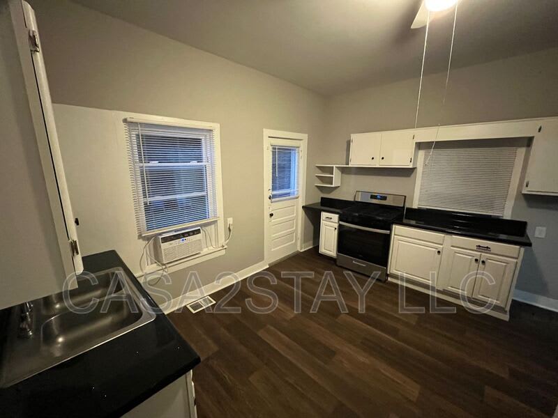 12205 Old Henry Road – photo 3