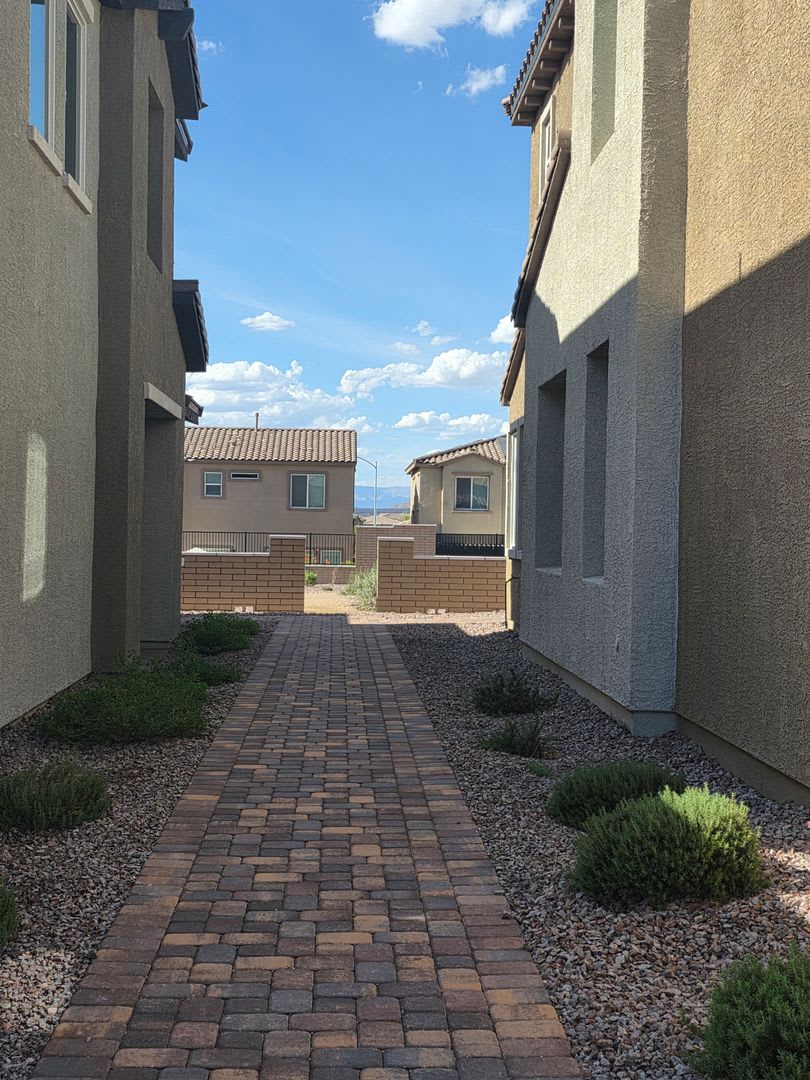 3-Bedroom, 2.5-Bath Townhome – photo 3