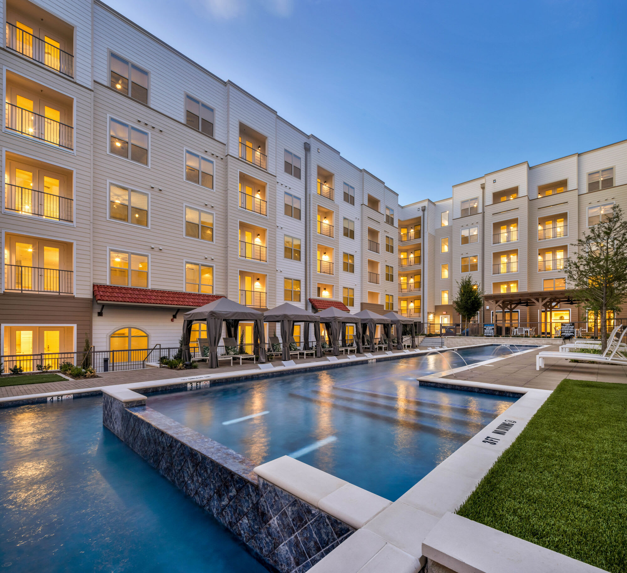 Ablon At Harbor Village – photo 2