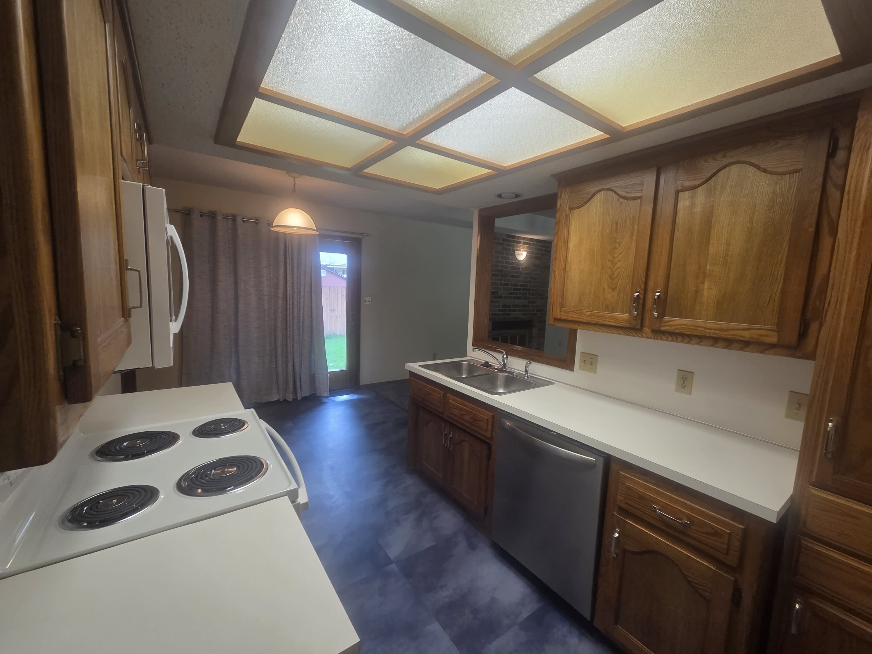 2051 South Kentwood Avenue 1 – photo 4
