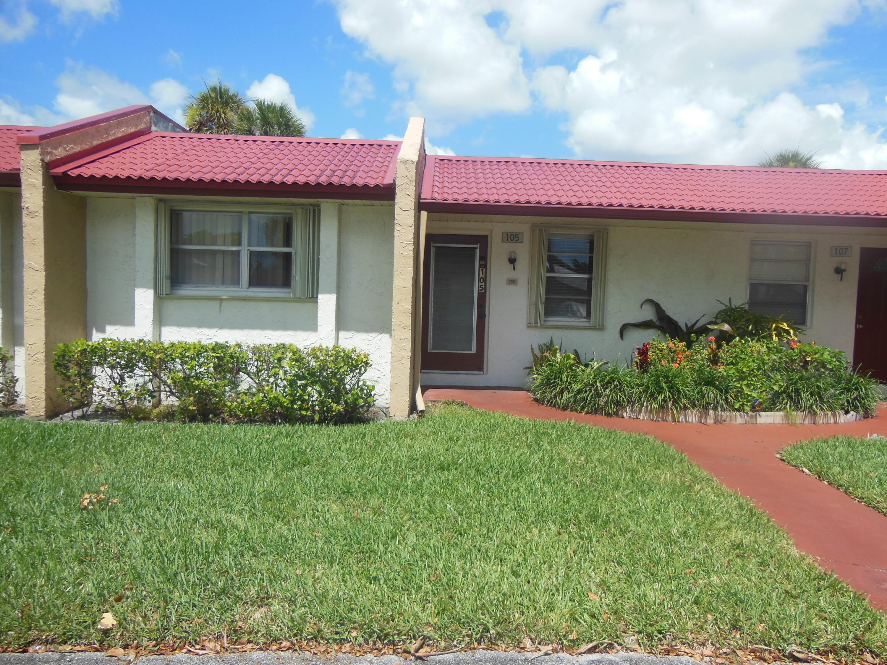 105 Lake Helen Drive – photo 1