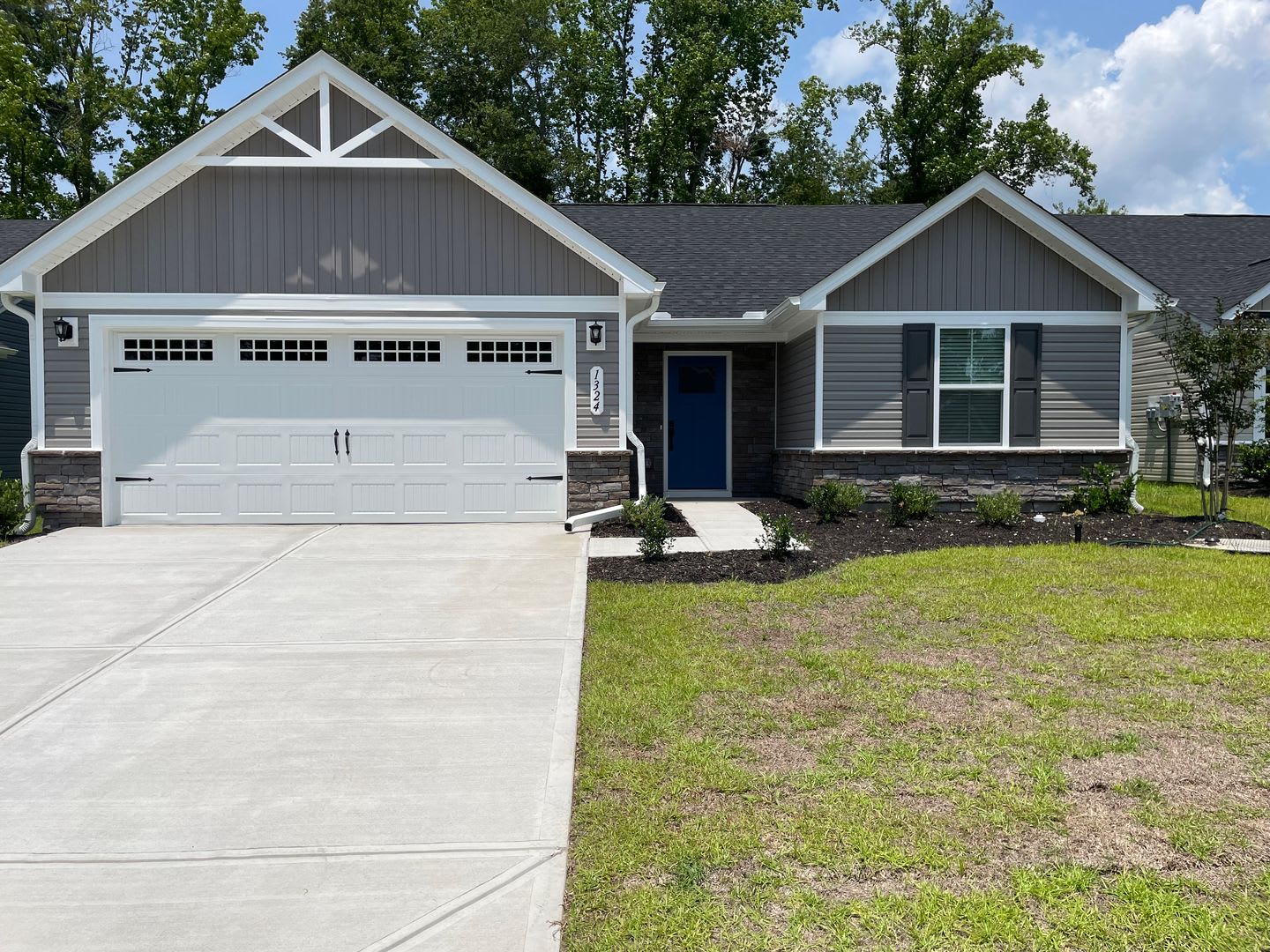 3 Bedroom 2 Bathroom House In Hickman S Crossing – photo 1