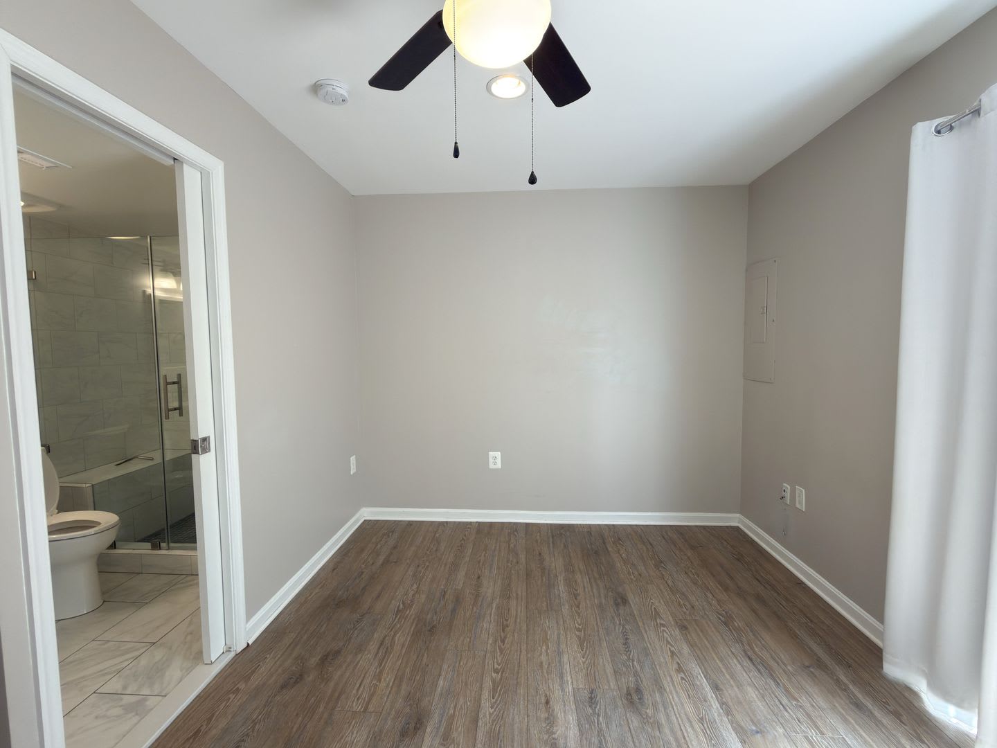 2 Bedroom, 2.5 Bath Garage Townhouse In Ashburn for Rent! – photo 5