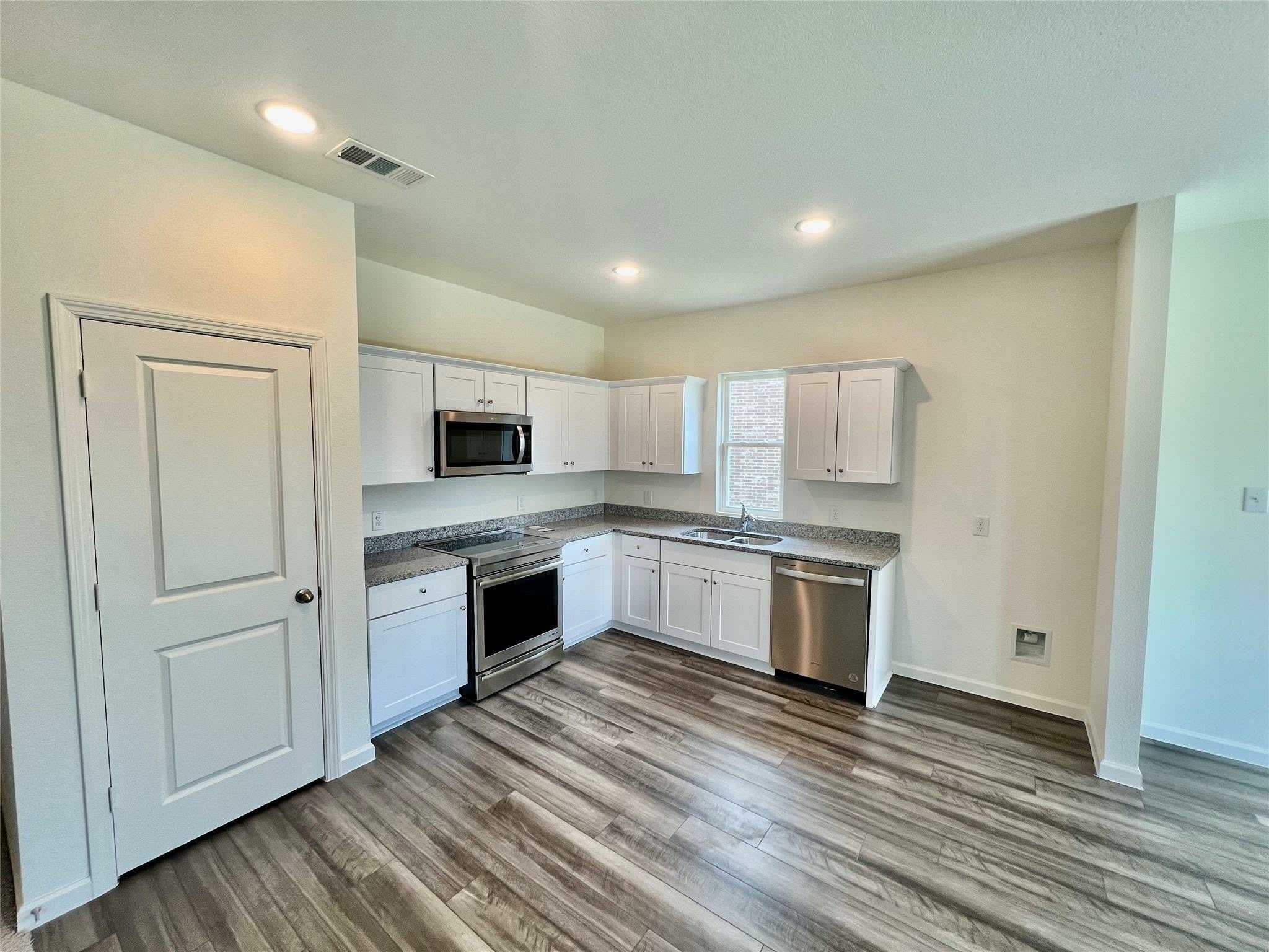3008 Lacebark Court – photo 4