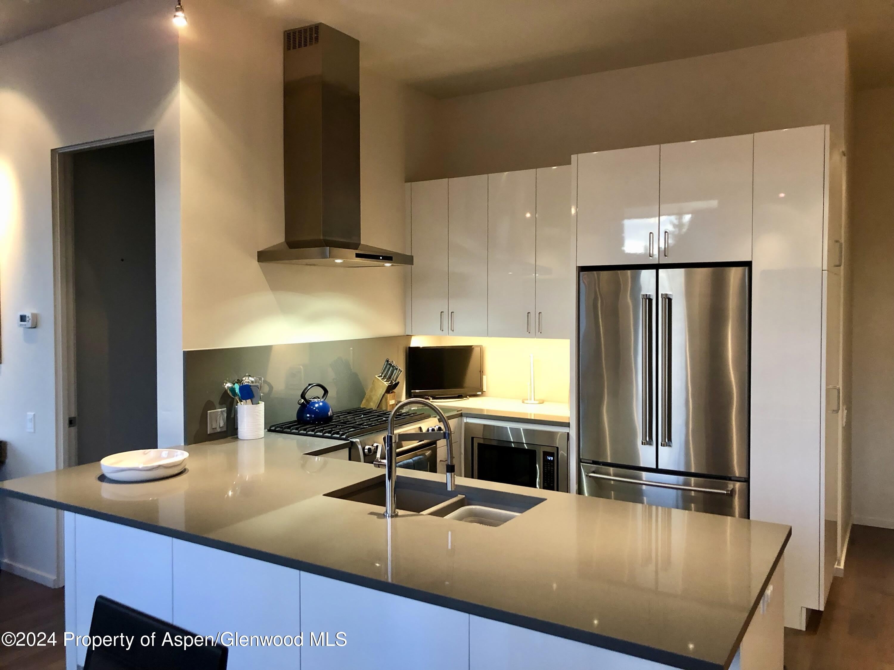 200 Evans Road – photo 4