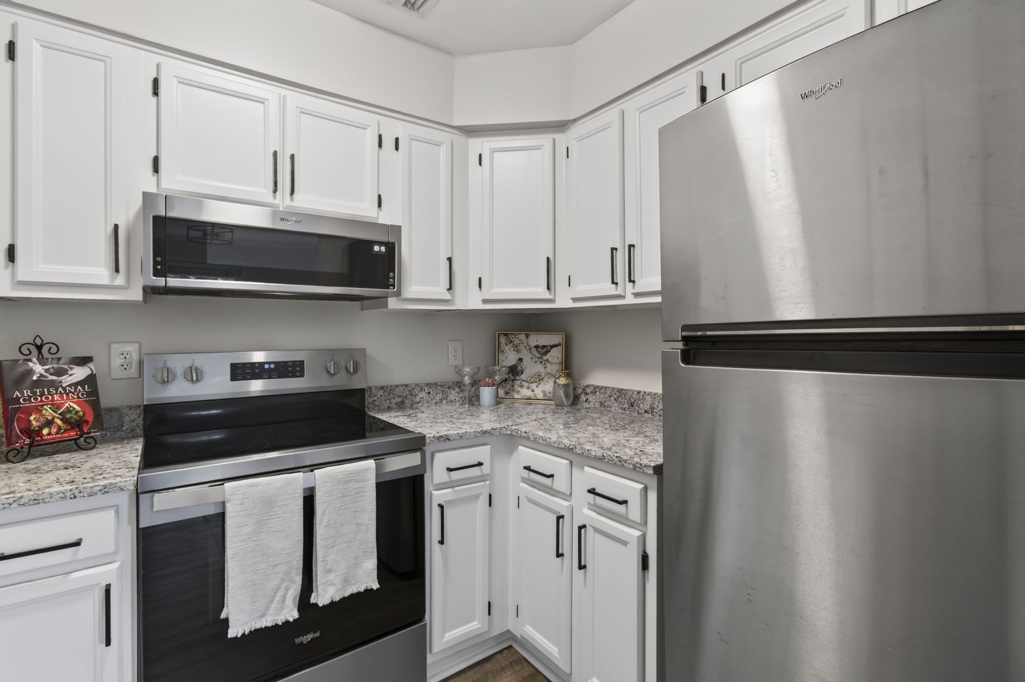 1040 Spotswood Avenue – photo 5