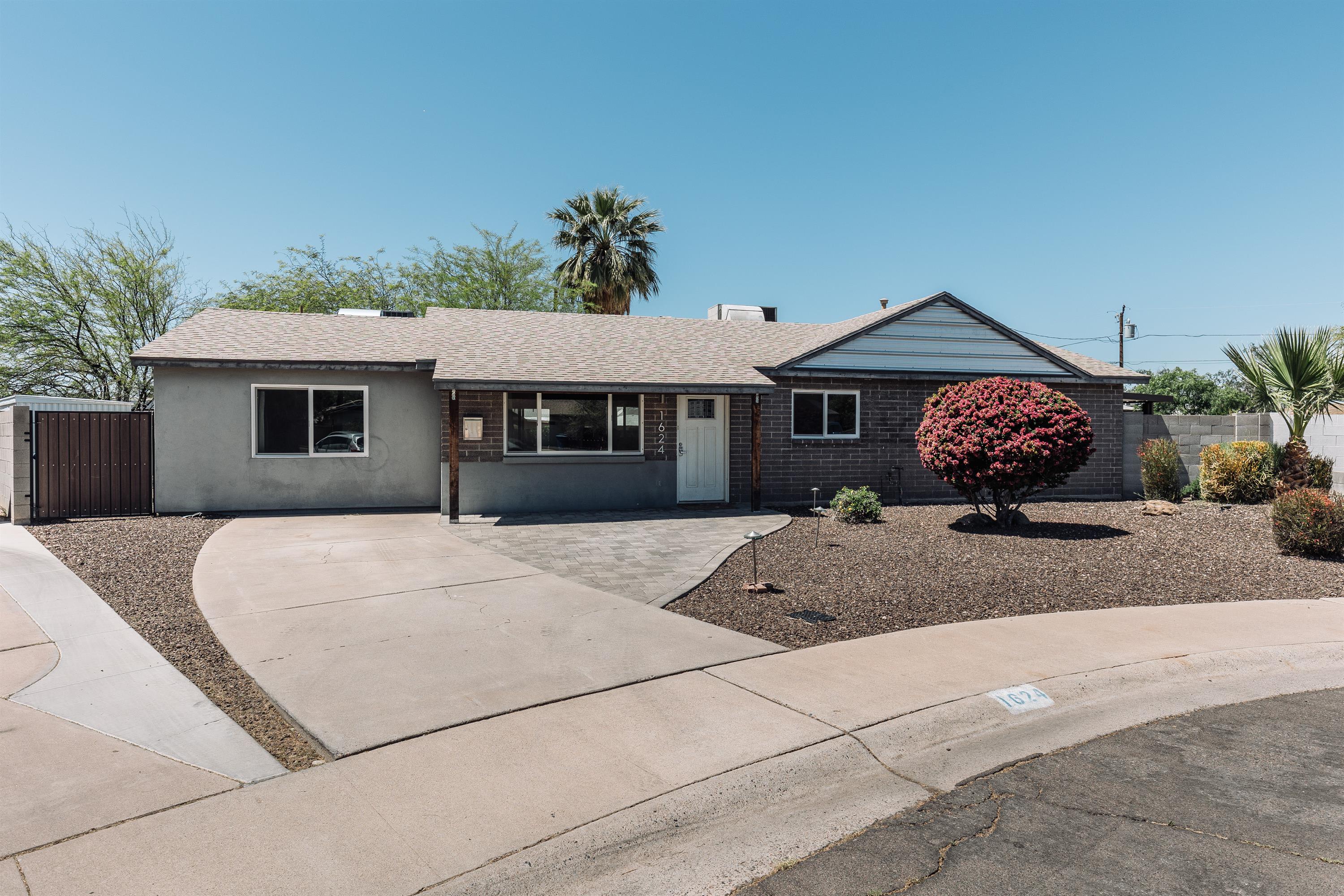 1624 S. Parkside Drive – photo 2
