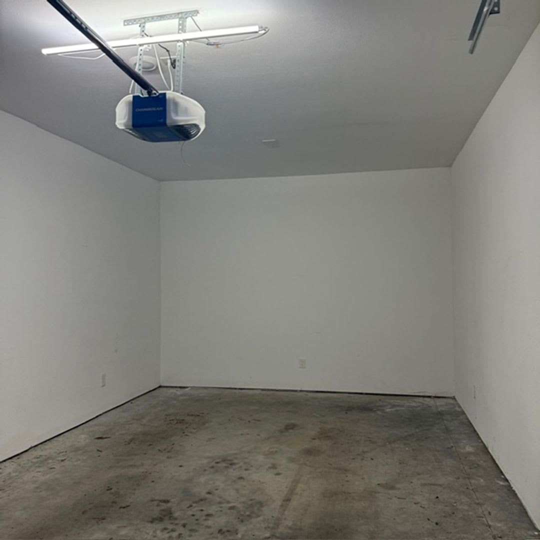 2 Bedroom 1 Bath House with garage – photo 1