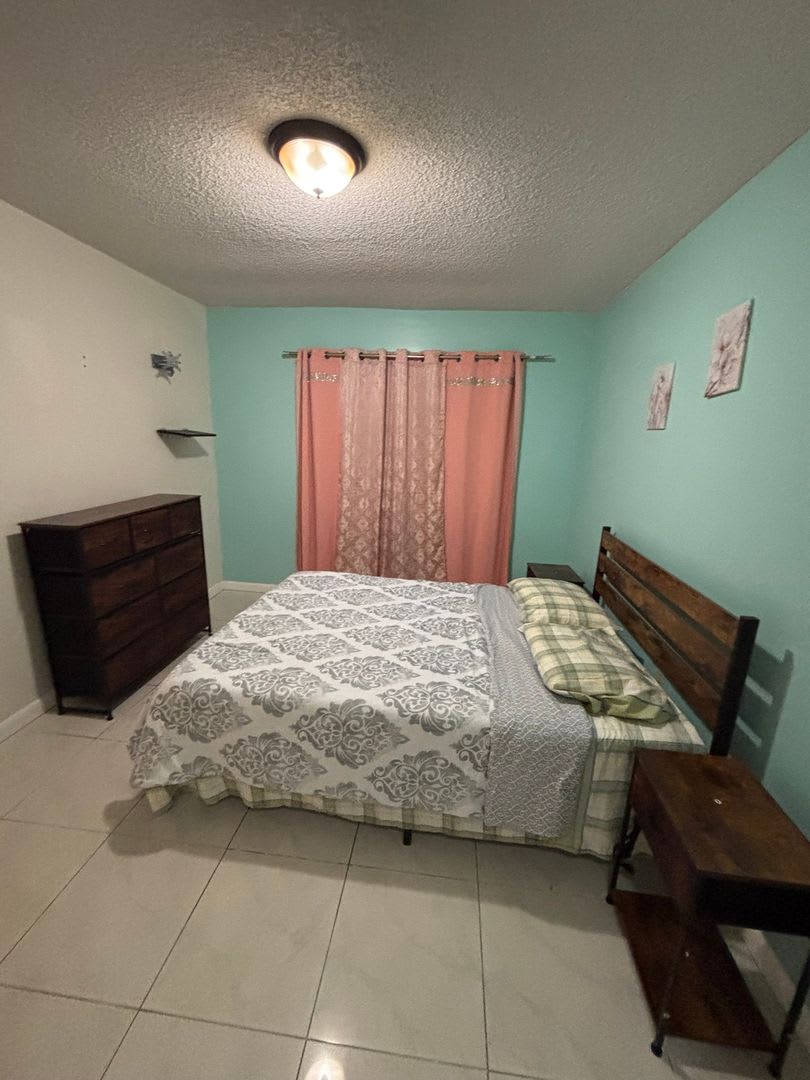 Charming 3BR House in Homestead – photo 2