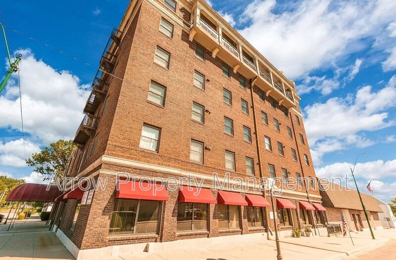 208 East 5th Street – photo 1