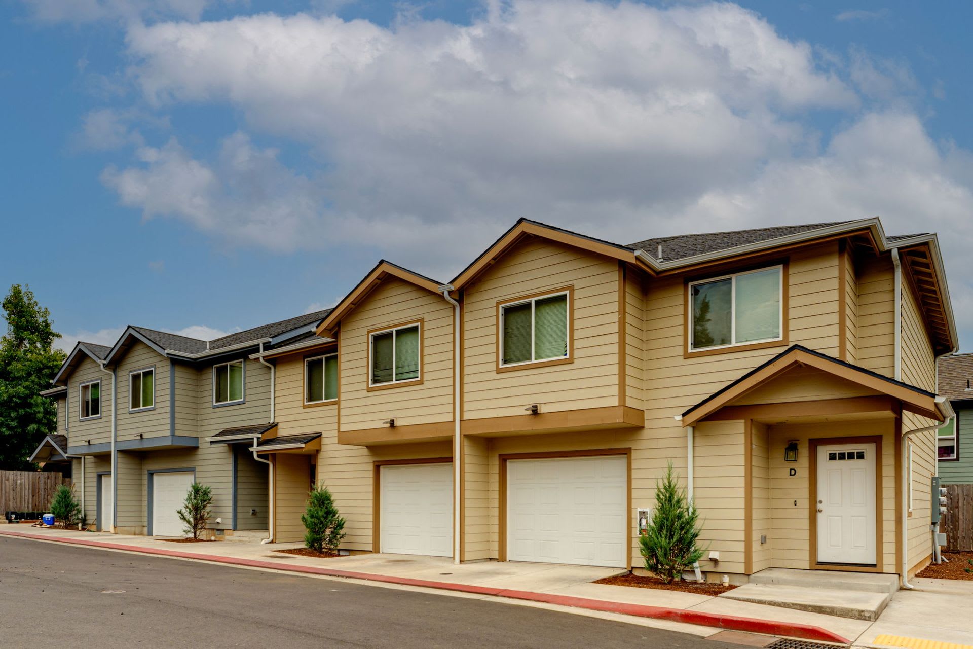 Lindsay Townhomes – photo 3