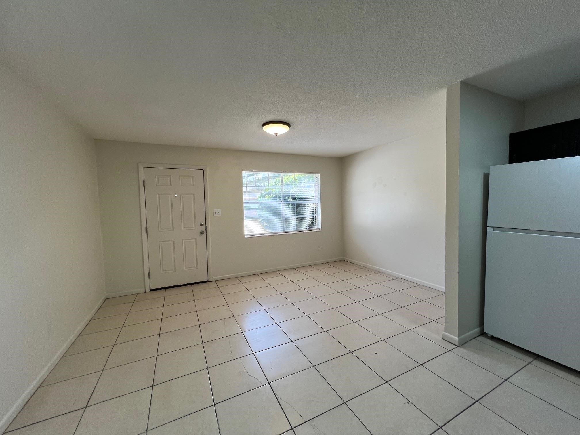 411 W 5TH Avenue – photo 3
