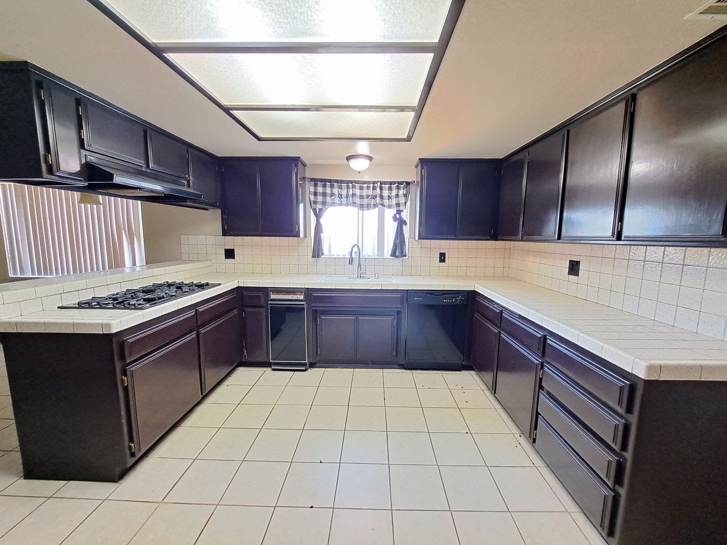 Don T Miss This Wonderful Opportunity To Make This Move In Ready Phelan Home Yours – photo 5