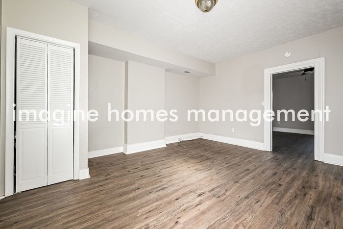 2106 Sarah Street – photo 4