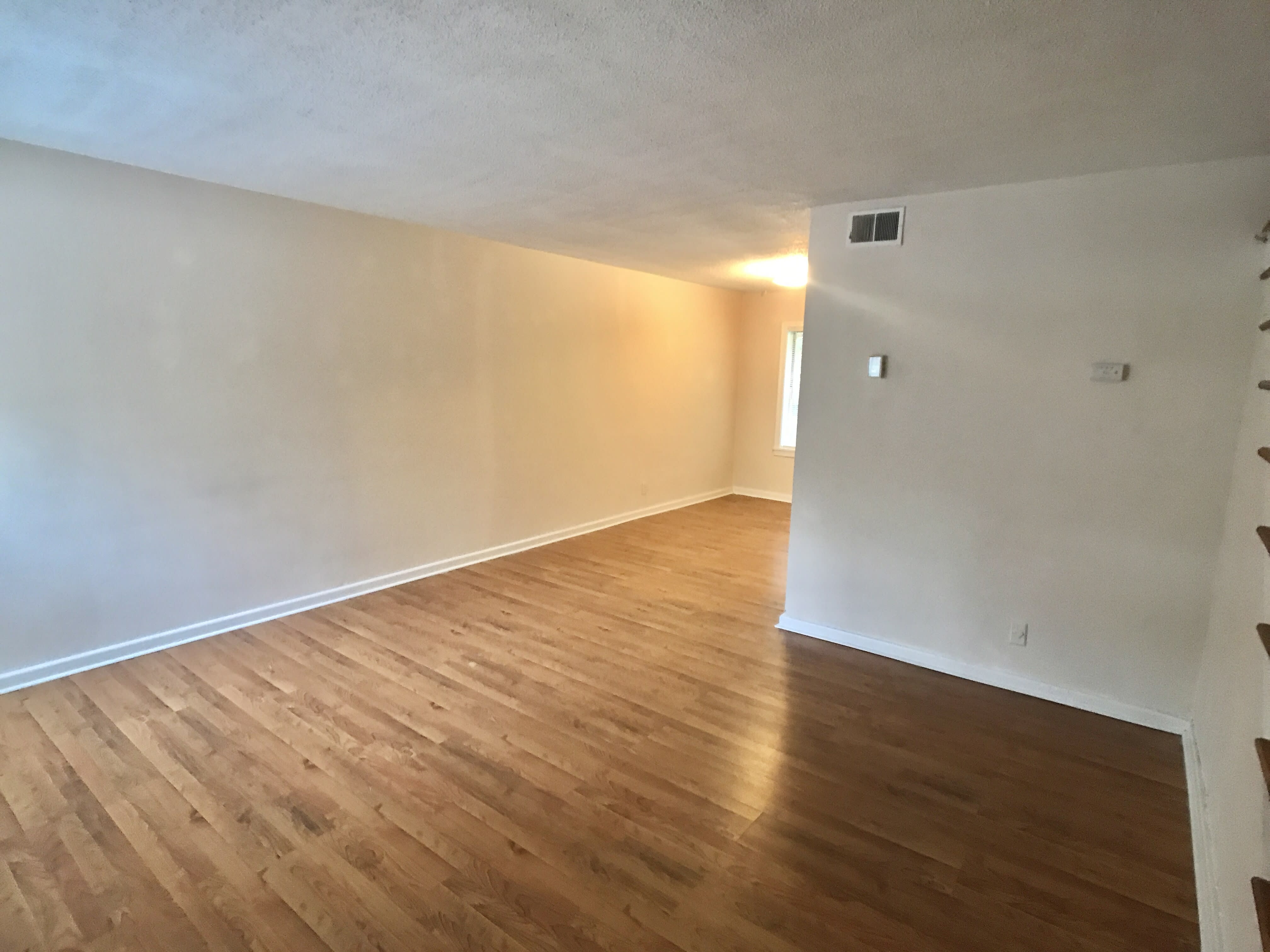 1631 Valley Ave – photo 2