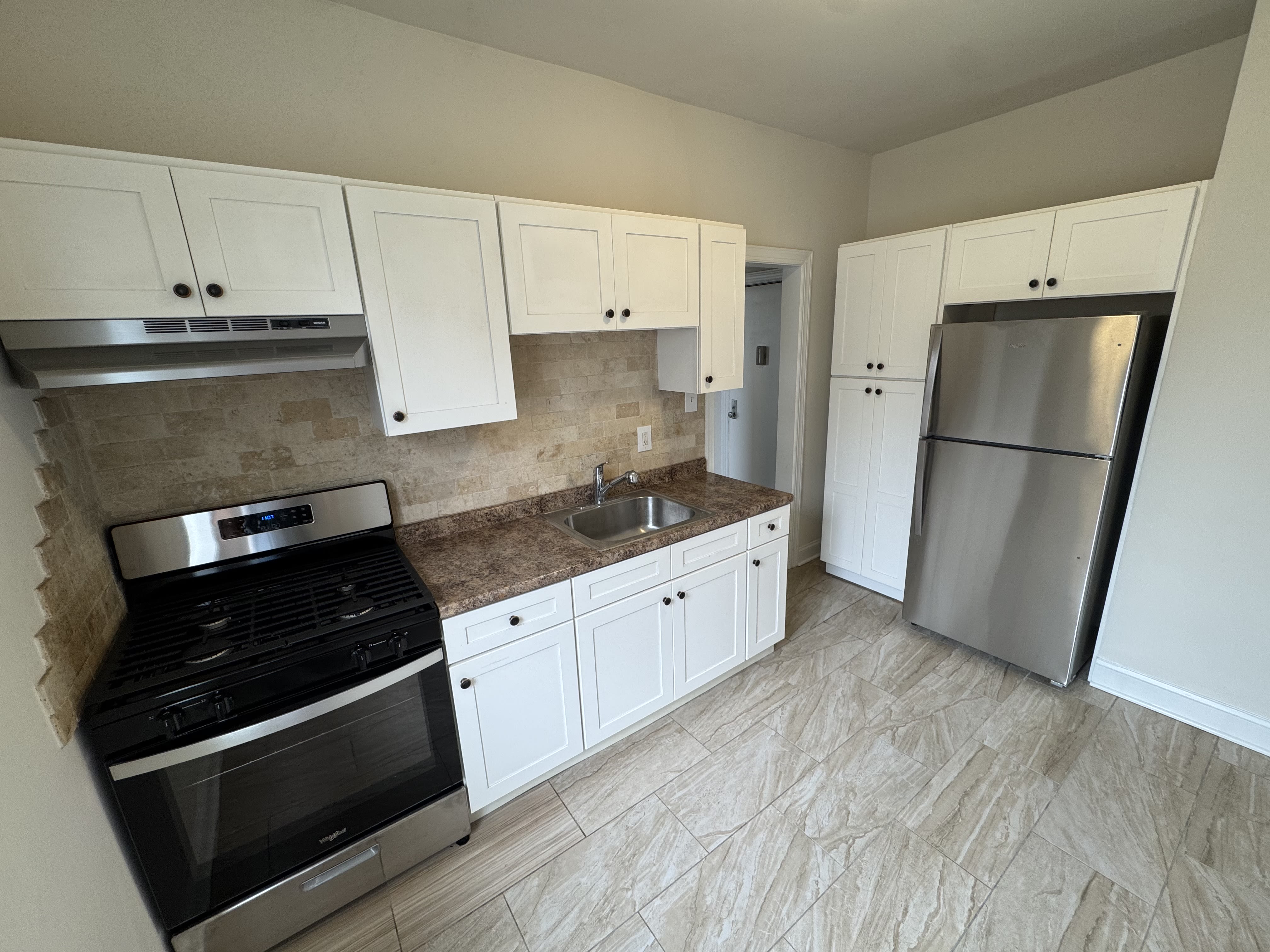 1931 John F Kennedy Blvd – photo 2