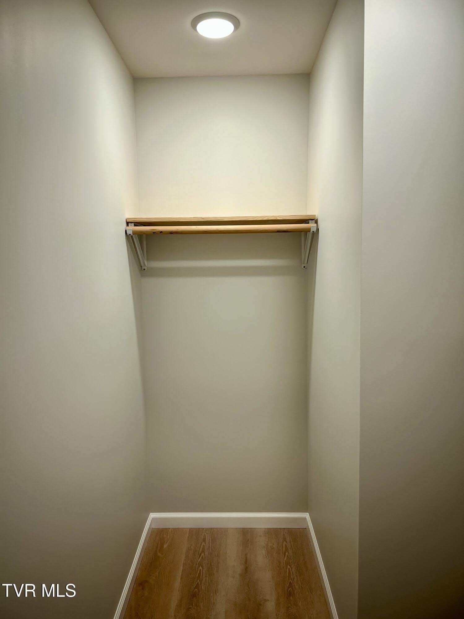208 Hill Avenue – photo 4