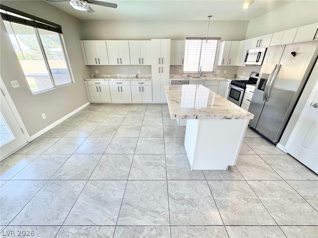 1092 Whispering Birch Avenue – photo 3