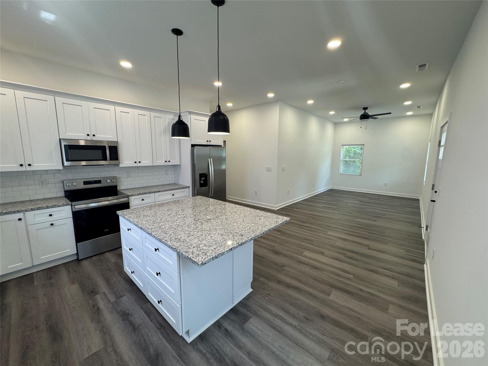 331 E Lowrance Avenue – photo 4