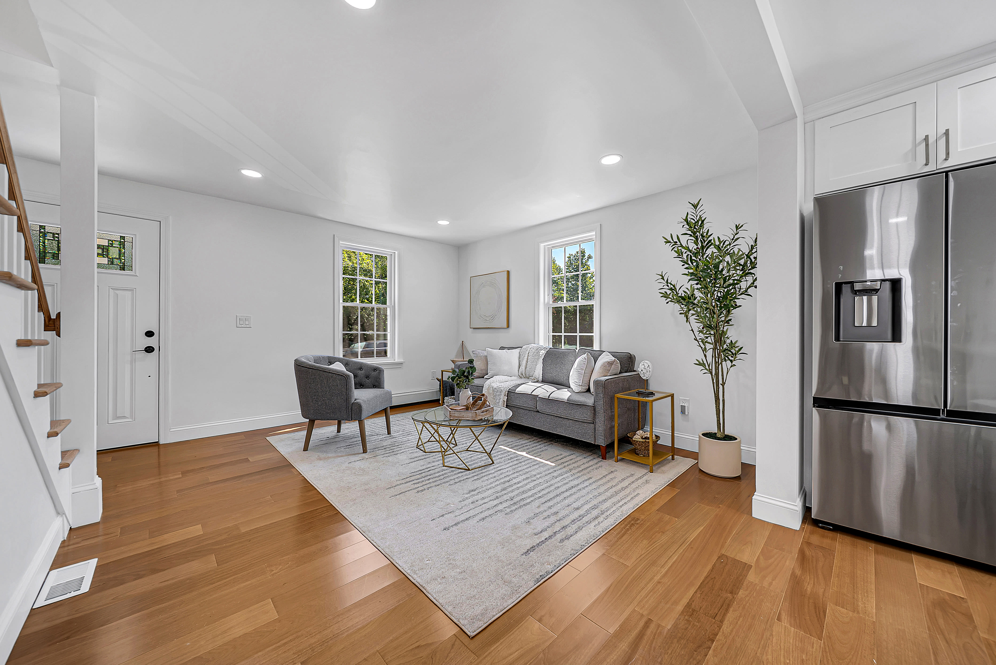 87 School St – photo 5