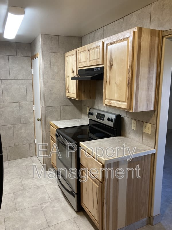 421 Alcazar Street Southeast – photo 1
