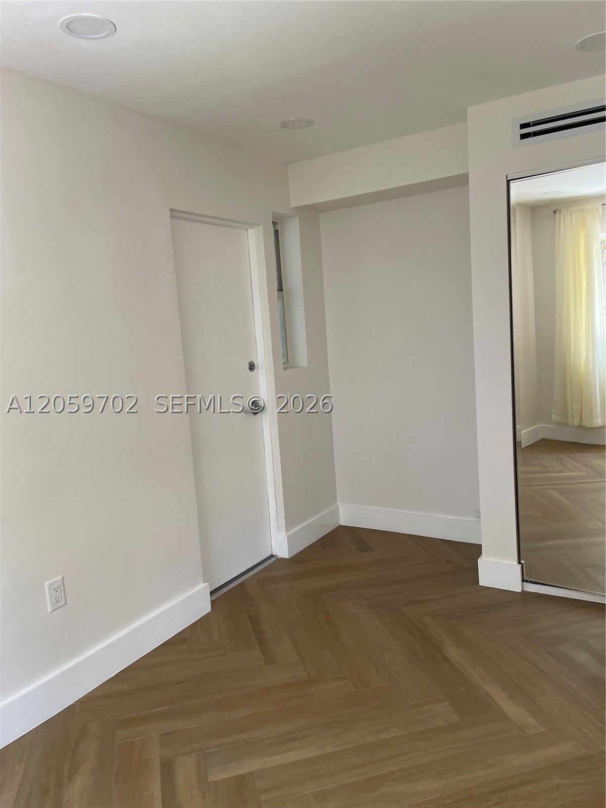 731 6th st – photo 4