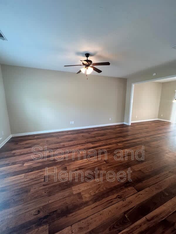 5013 Sunderlund Court – photo 5