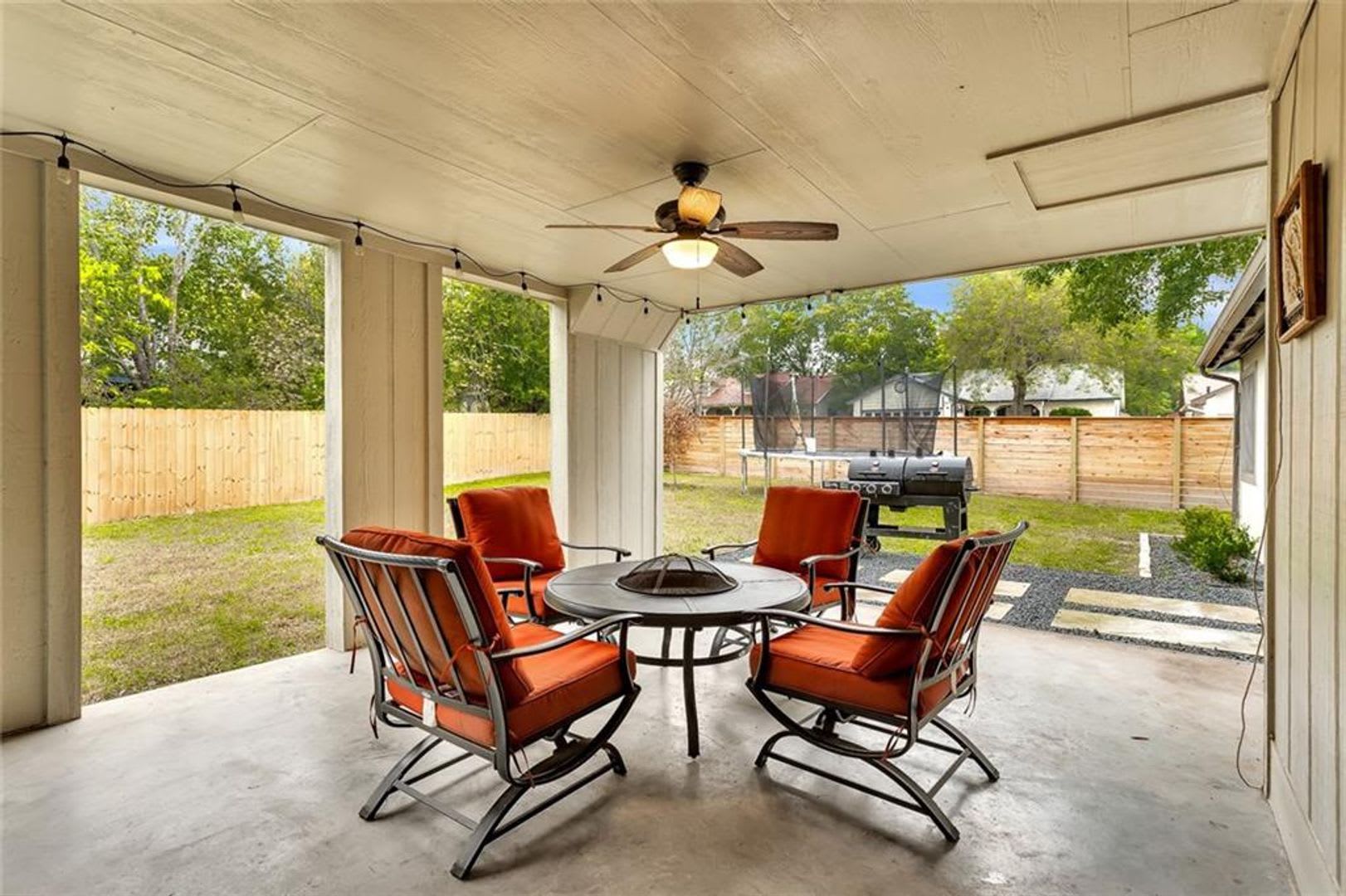 Updated 4-Bedroom Home in Buckingham Estates – photo 3
