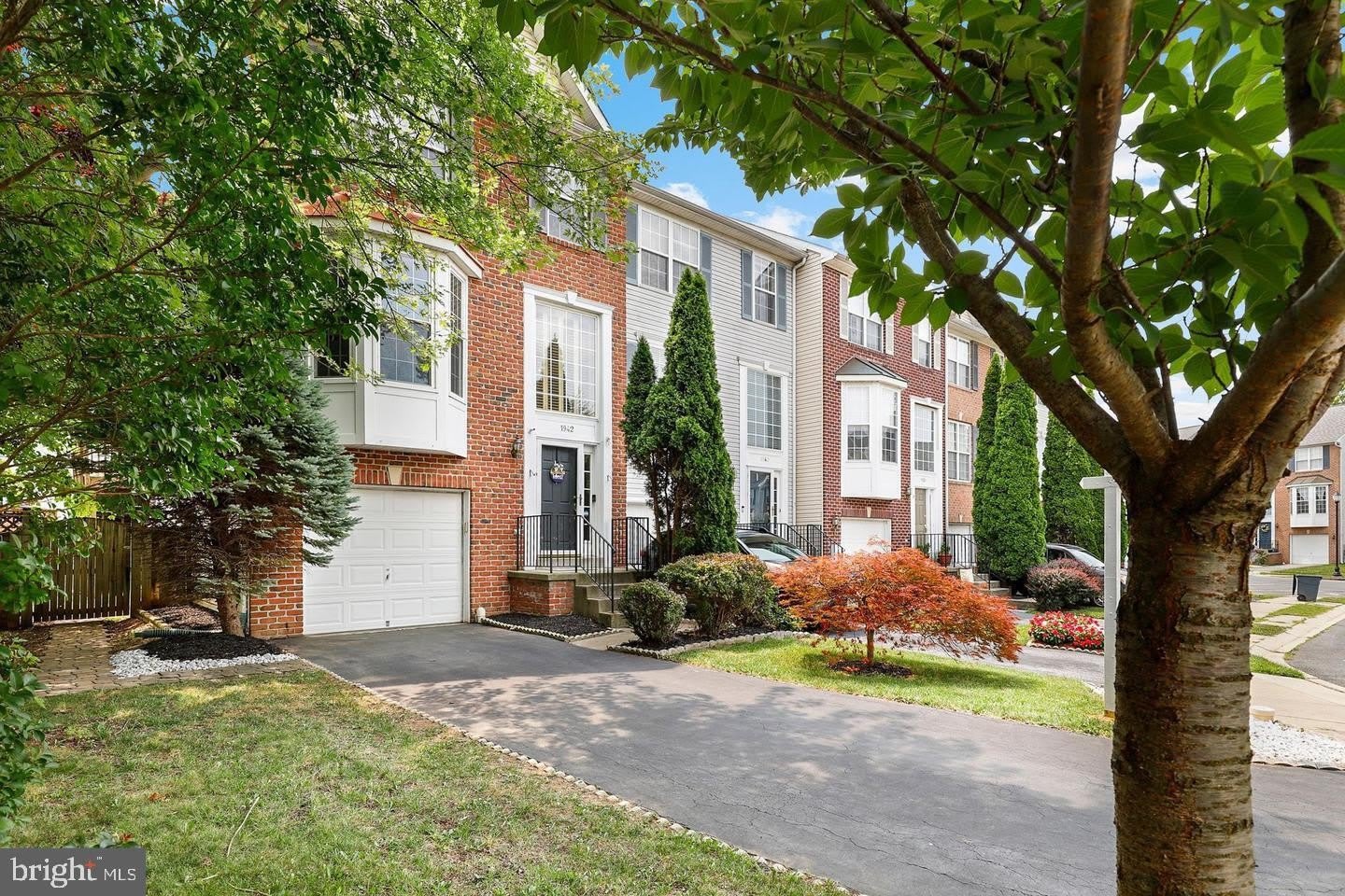 1942 CROSSING STONE Court – photo 2