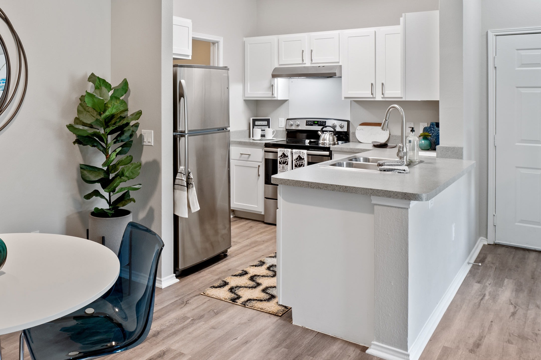 Avalon Oaks Apartments – photo 4