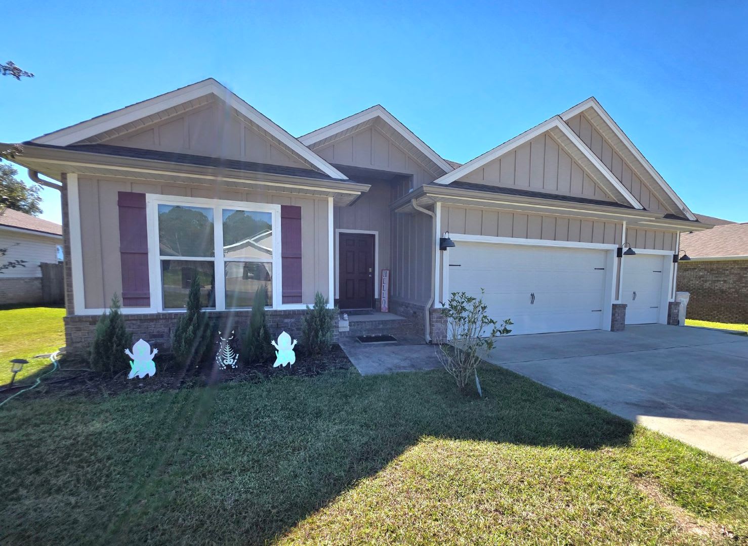 Welcome Home To This Stunning Milton Gem On 1 2 Acre Lot – photo 2