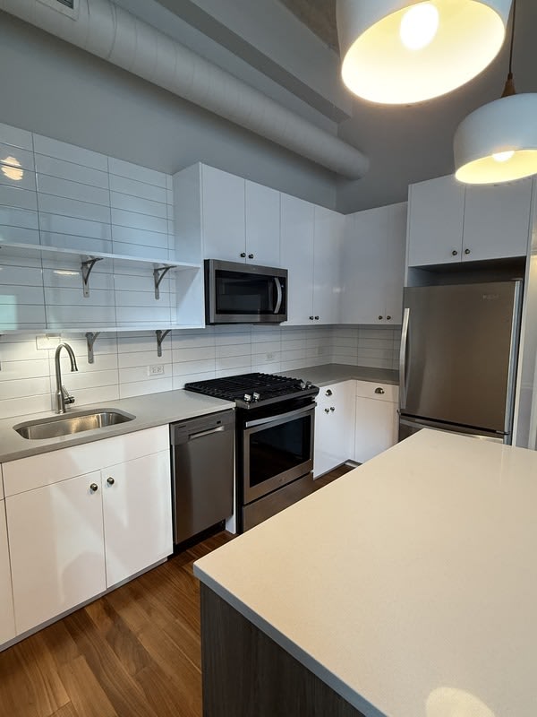 160 W Superior – photo 4