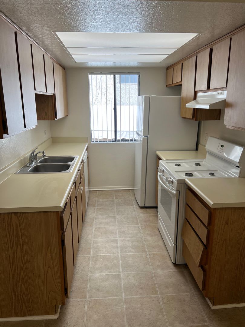 529 E. Cedar Avenue – photo 2
