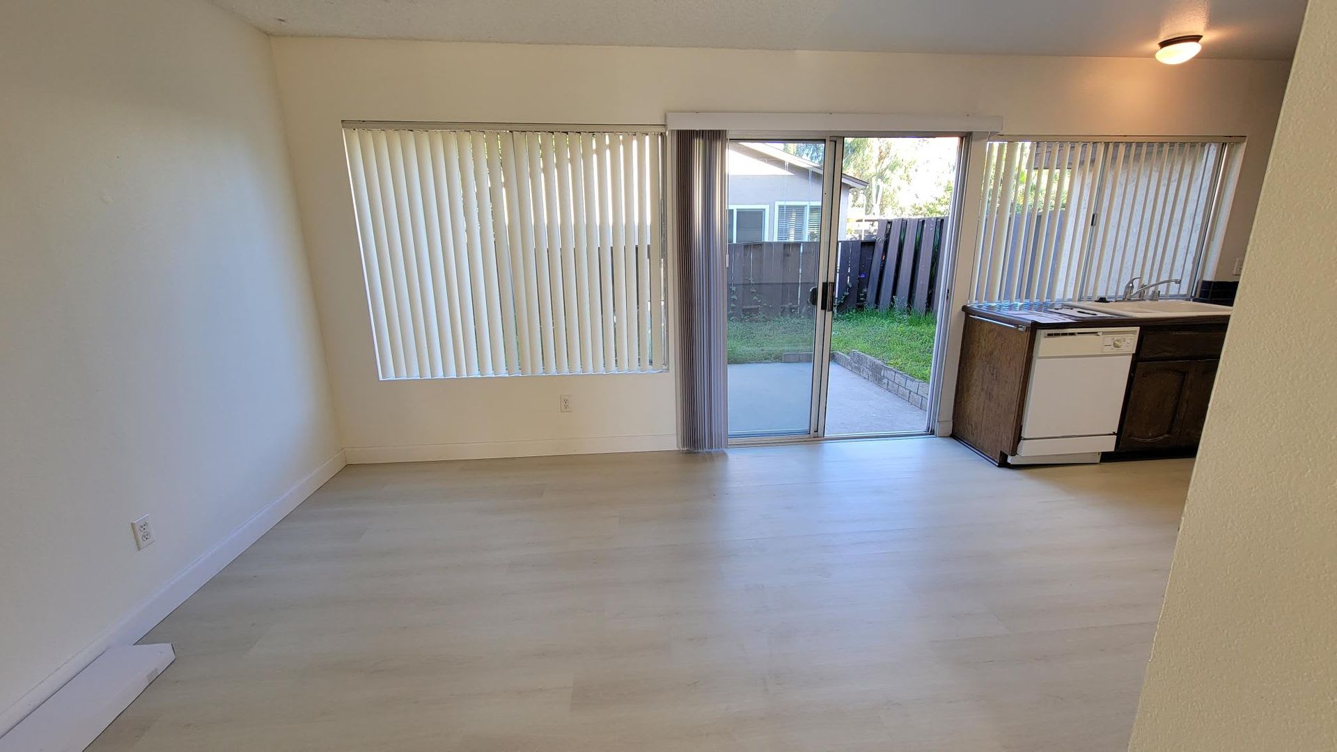 3BD/1.5BA Condo in Oceanside! – photo 3