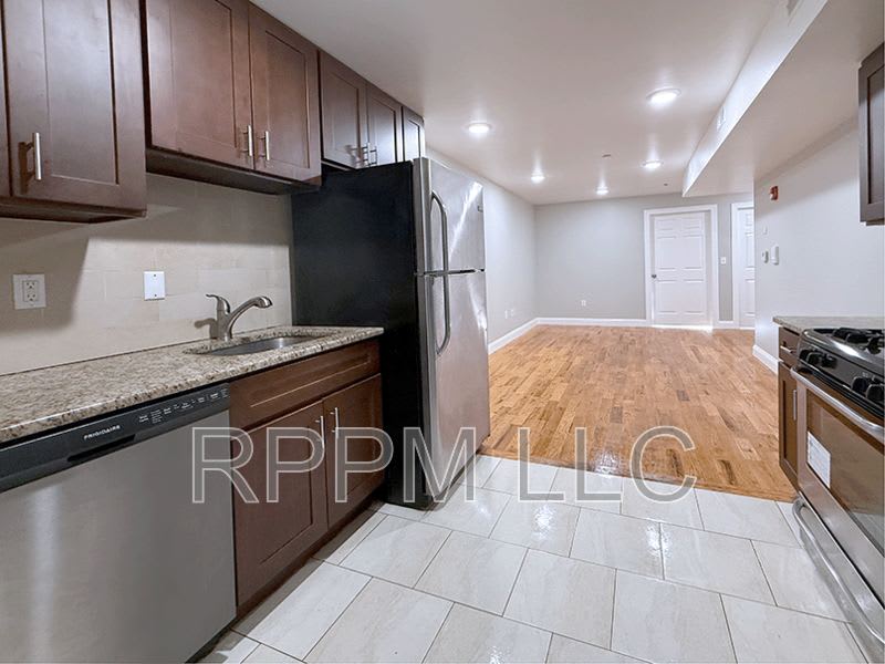 381 Communipaw Ave UNIT 2B – photo 4