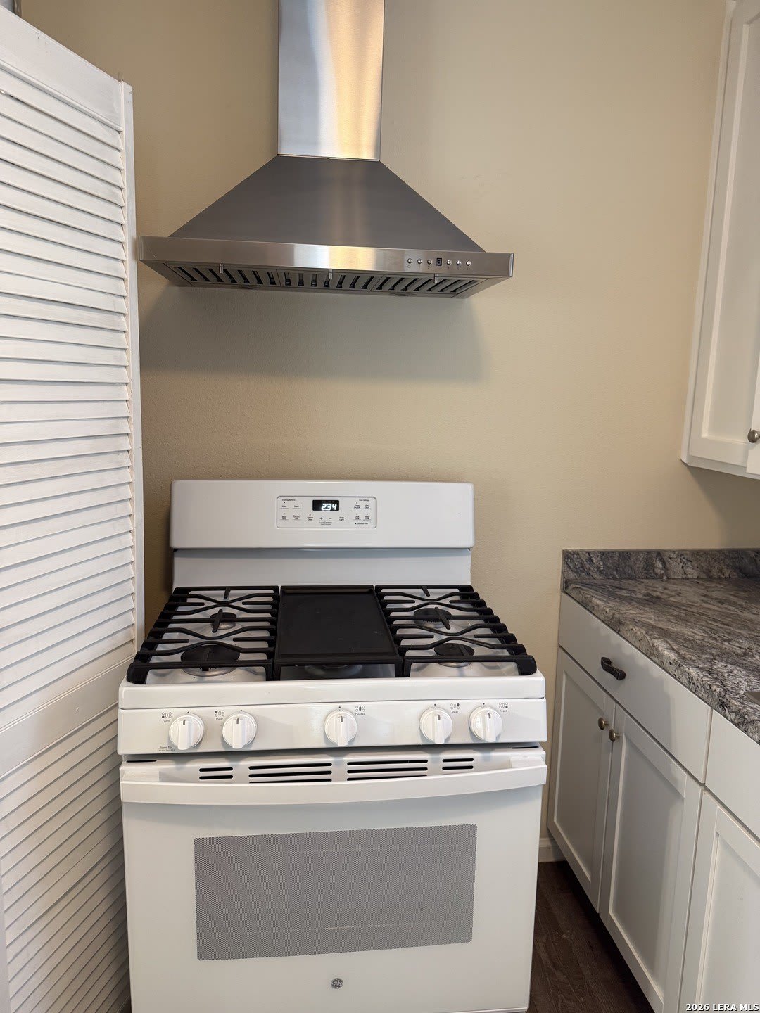 205 E Courtland – photo 3