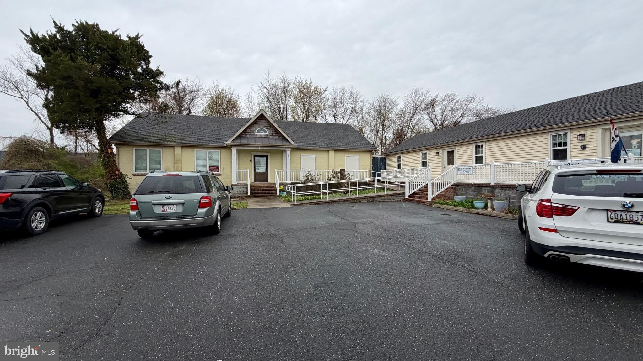 136 LEDNUM Avenue – photo 1