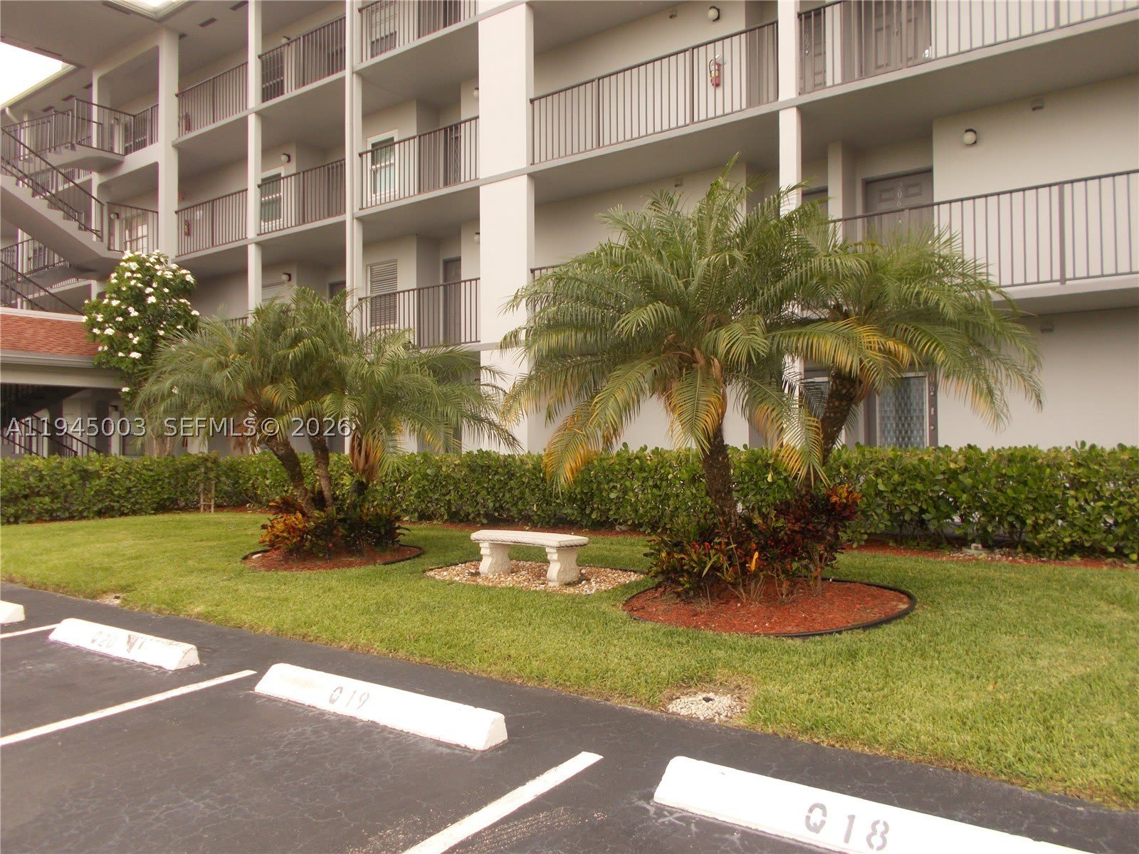 1400 SW 124th Ter – photo 5