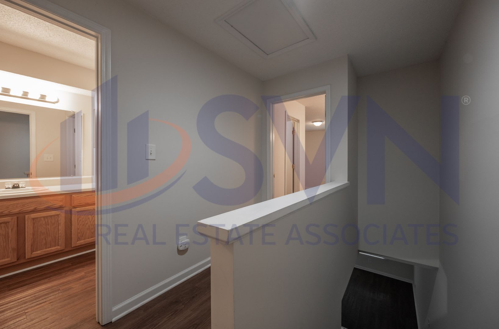 221 Schultz Street – 2BR/2.5BA Townhome in Chapel Hill – Water Included! – photo 5