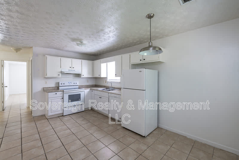 8367 Warren Dr – photo 4