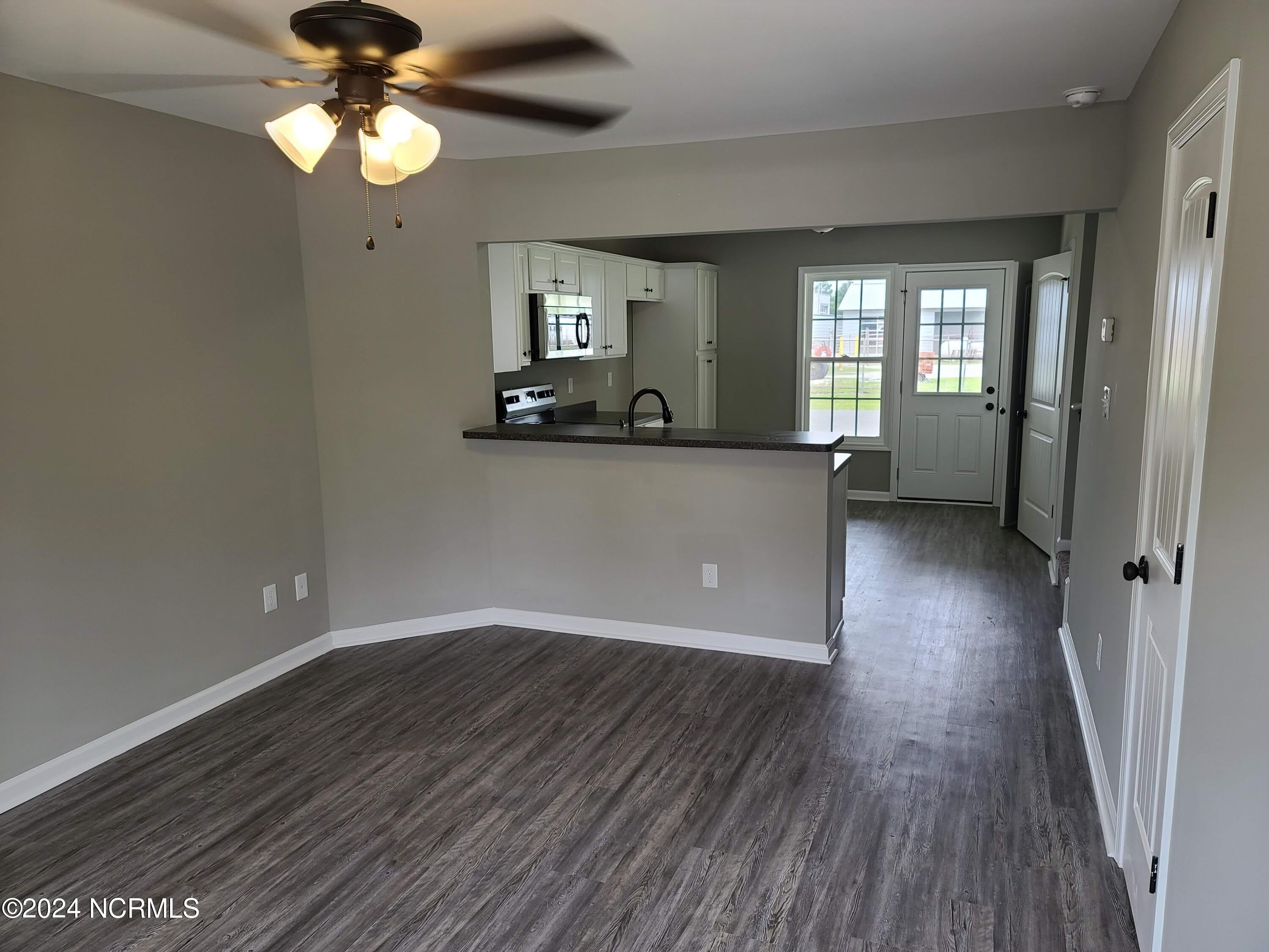 121 Cornerstone Drive – photo 3